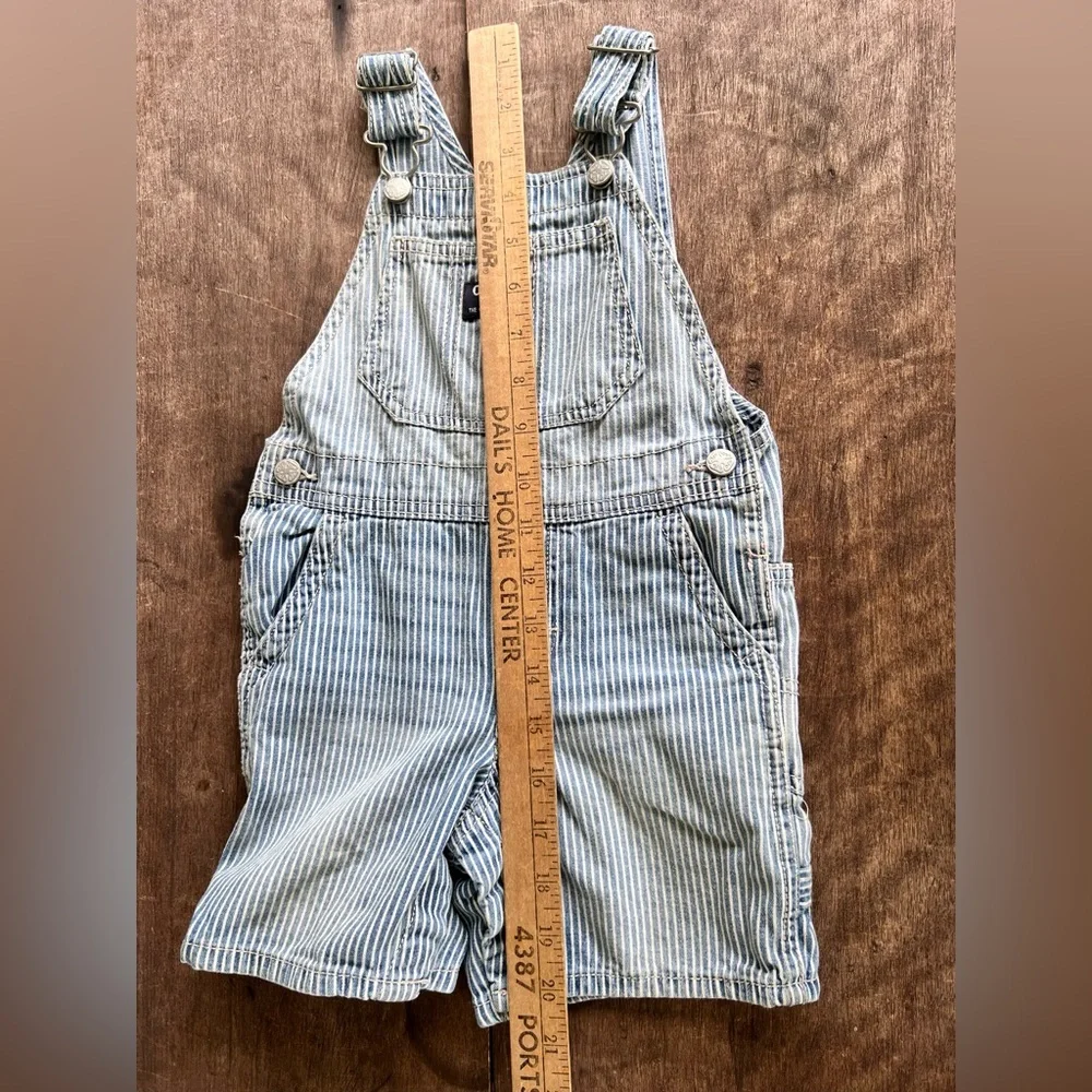 Oshkosh B’Gosh Boys Sz 24 Months Blue & White Striped Denim Conductor Overalls